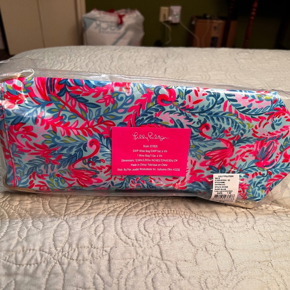 Lilly Pulitzer Wine Bag in Surf Blue